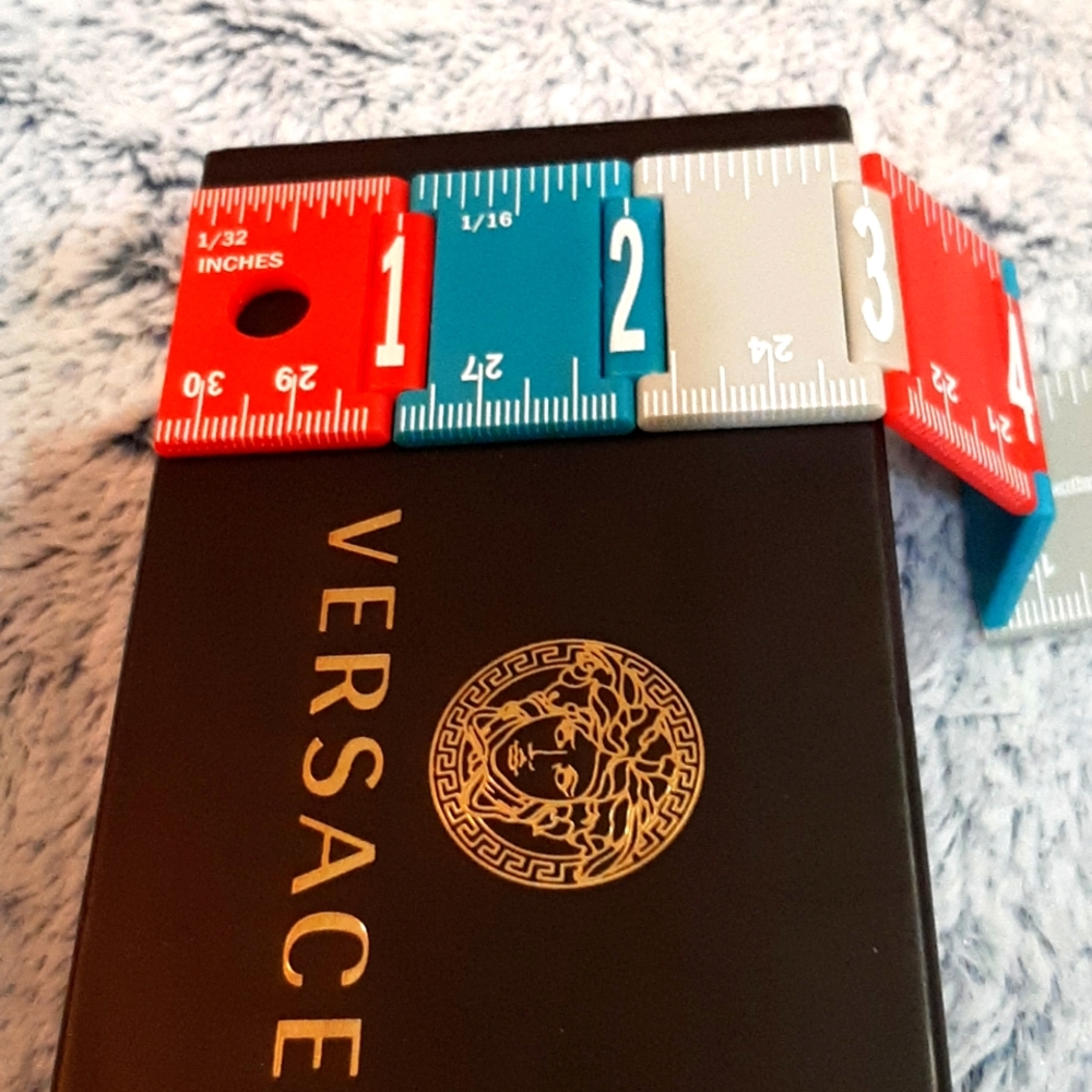 Versace - Picture 6 of 7